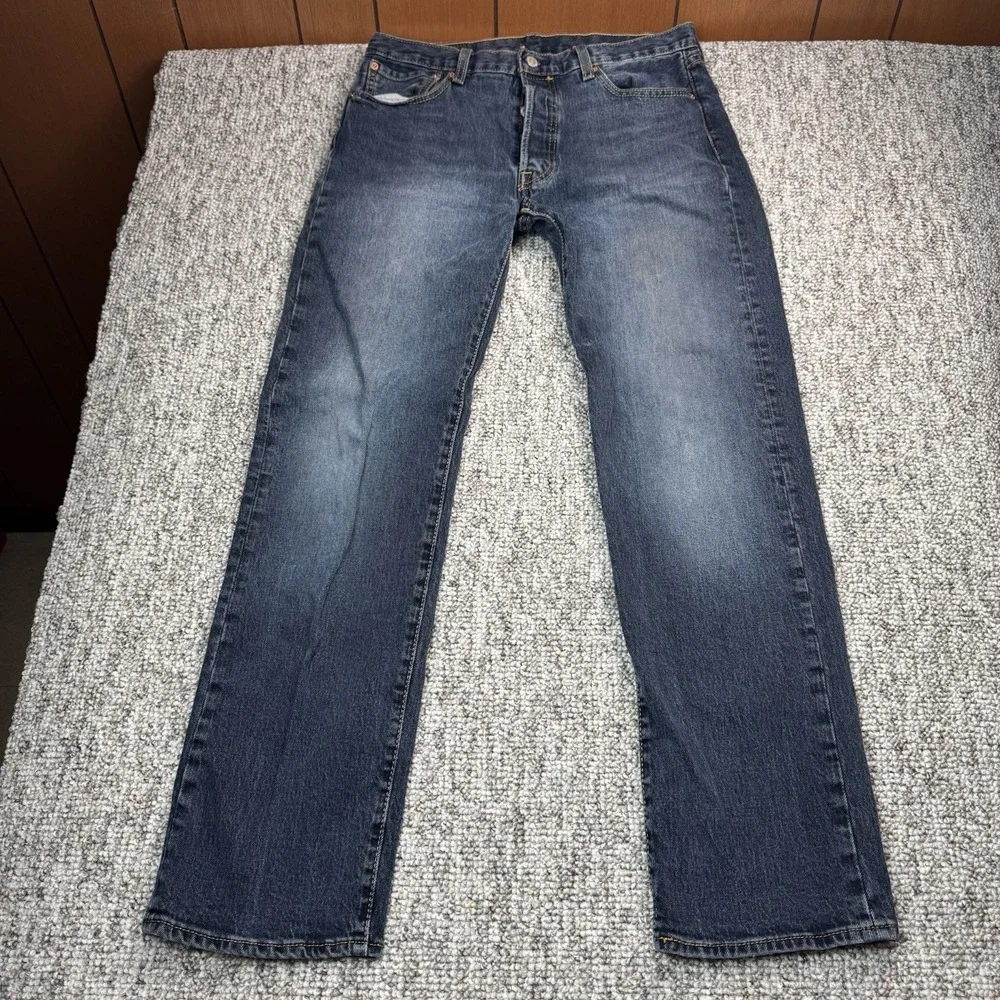 Levis 501 Jeans Mens 33x32 Fits 33x31 Button Fly Straight Leg Blue Denim